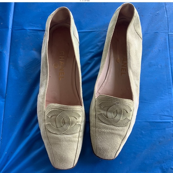 CHANEL LOGO SUEDE LOAFERS - Picture 1 of 4